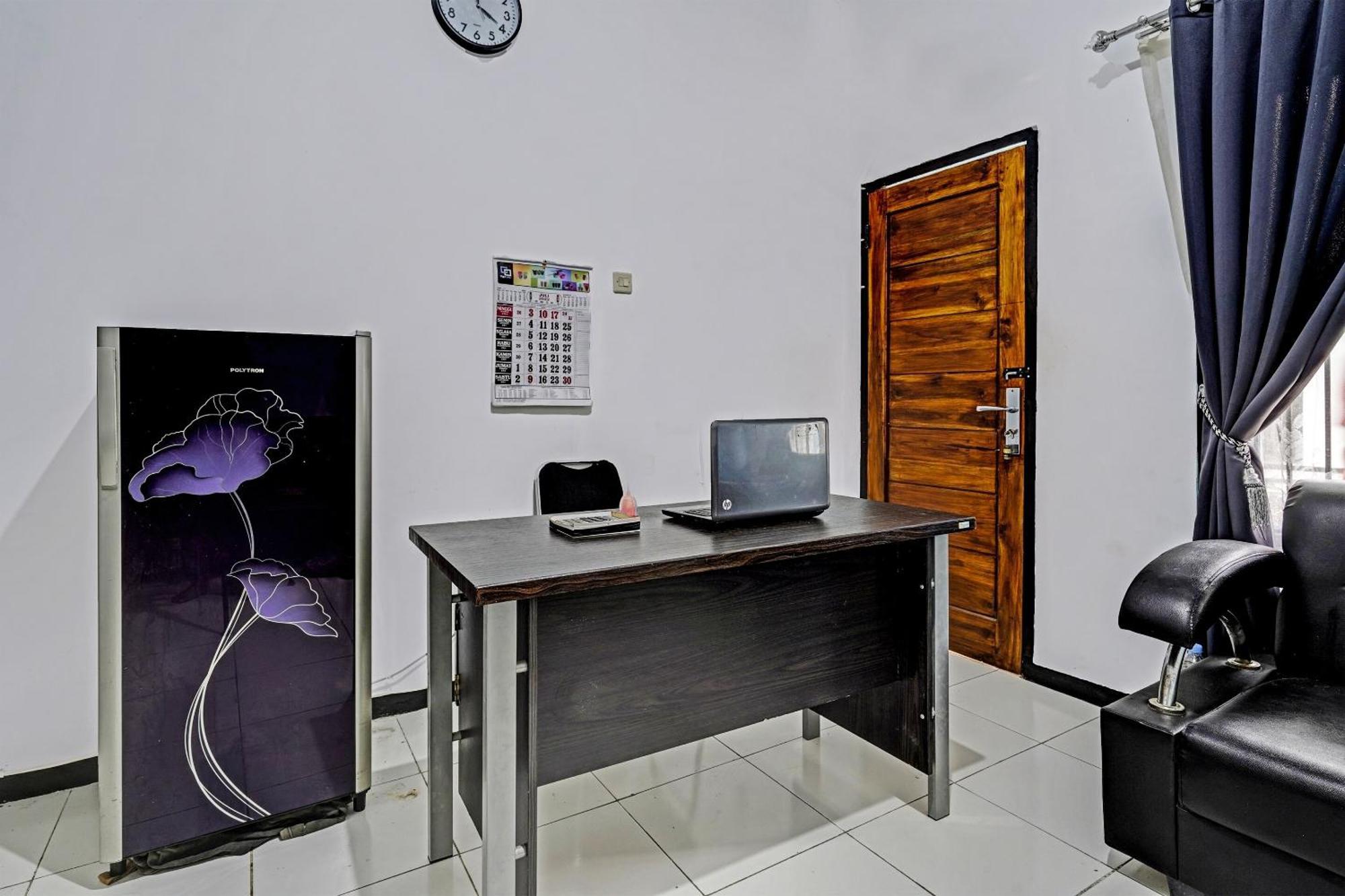 OYO 91334 Permata Papua Guest House Pameungpeuk  Bagian luar foto