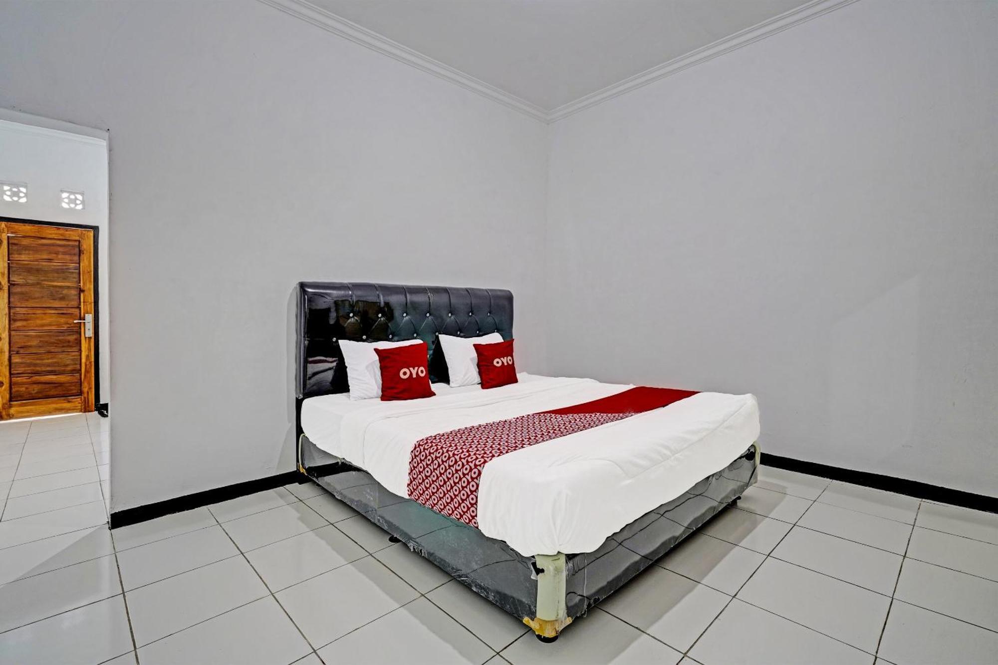 OYO 91334 Permata Papua Guest House Pameungpeuk  Bagian luar foto