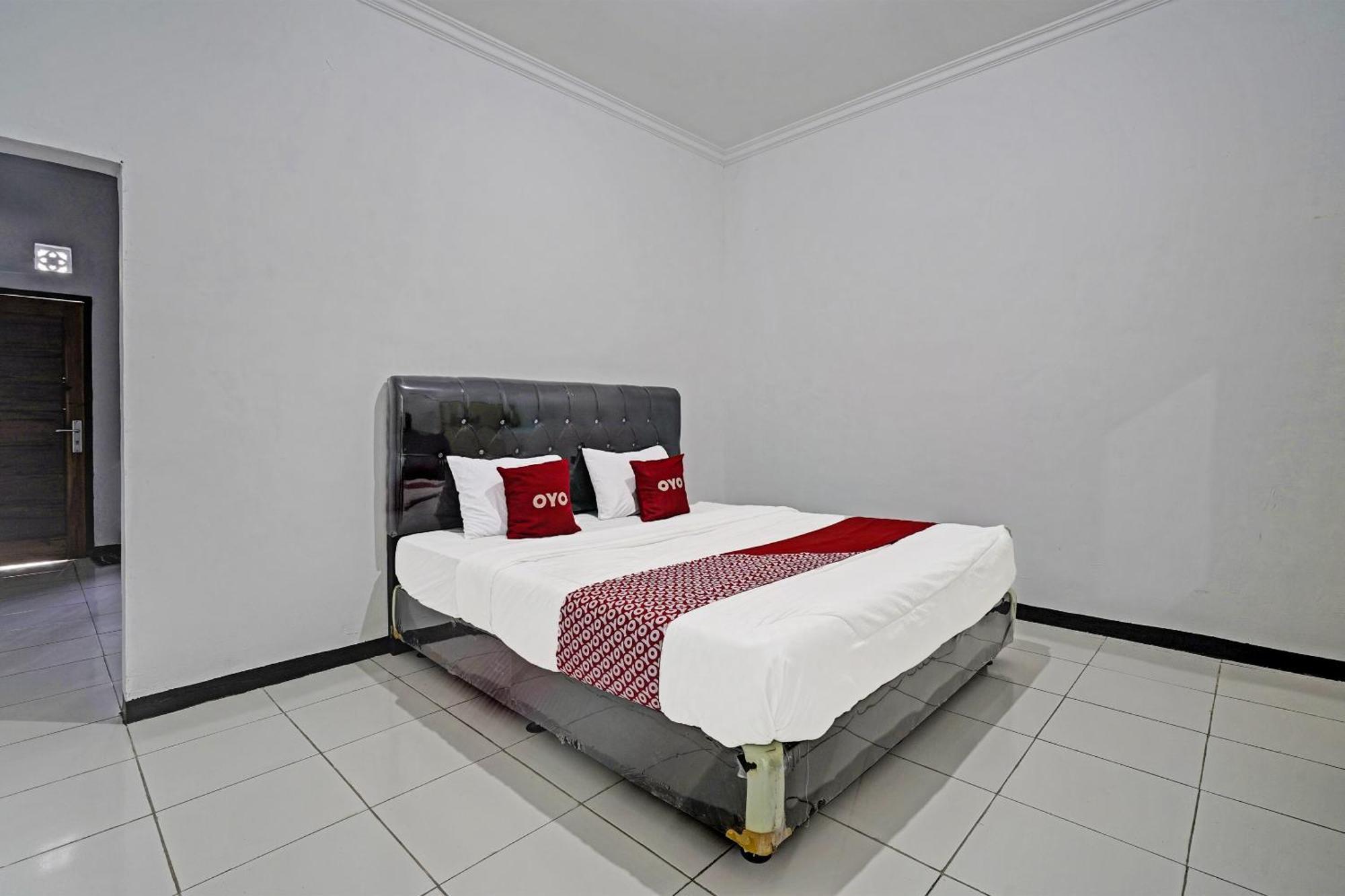 OYO 91334 Permata Papua Guest House Pameungpeuk  Bagian luar foto