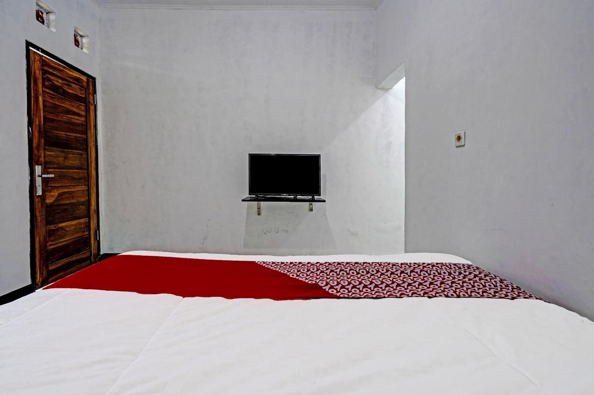 OYO 91334 Permata Papua Guest House Pameungpeuk  Bagian luar foto