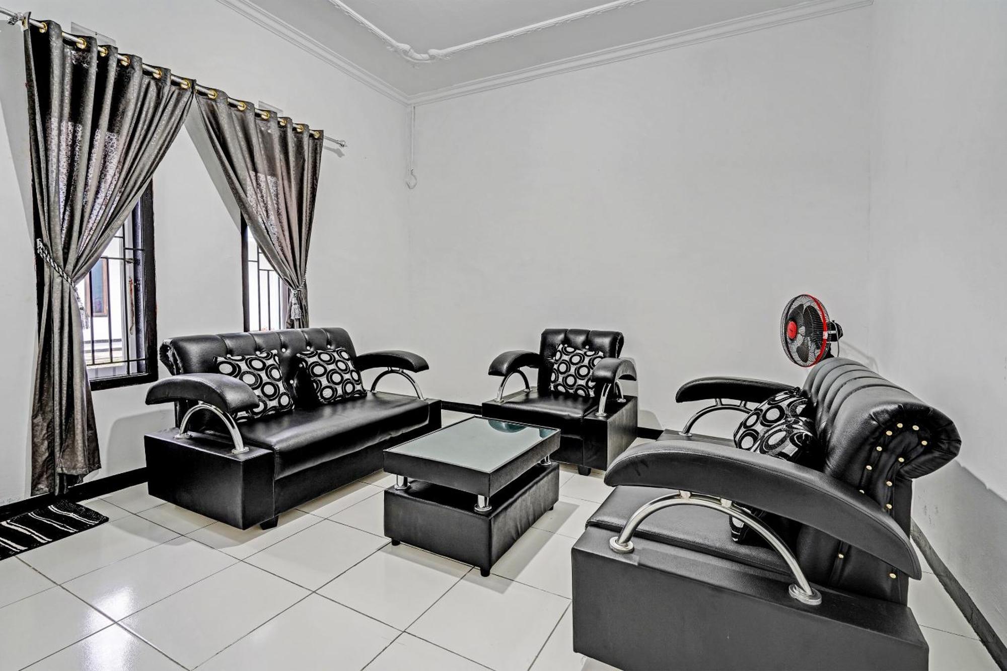 OYO 91334 Permata Papua Guest House Pameungpeuk  Bagian luar foto