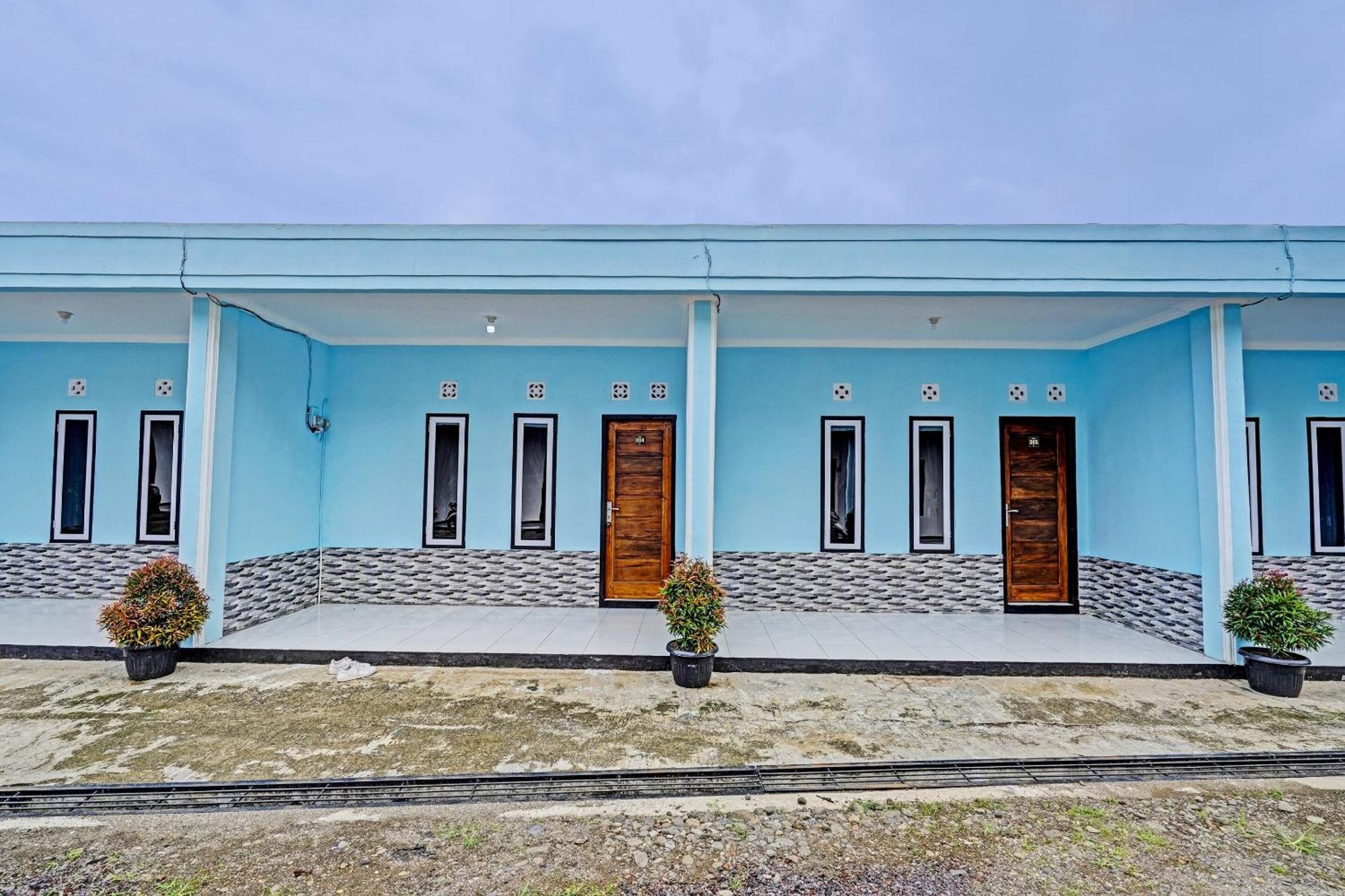 OYO 91334 Permata Papua Guest House Pameungpeuk  Bagian luar foto